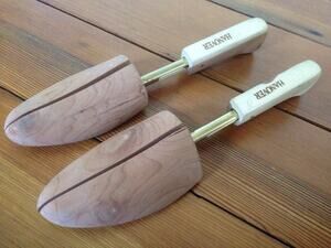 Vintage Pair Hanover Solid Wooden Wood Cedar Shoe Shapers Mens Stretchers M